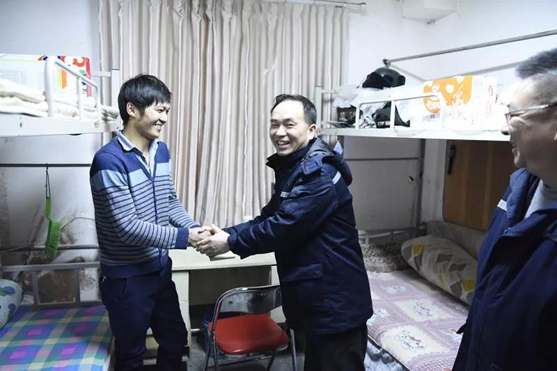 王大真等集團領(lǐng)導深入一線與干部職工共度新春佳節(jié)(圖5)