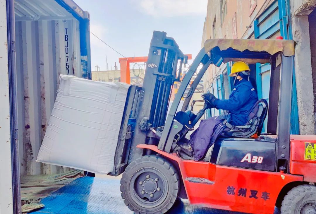 揚帆出海！內(nèi)蒙宜化開啟綠色物流新模式(圖4)