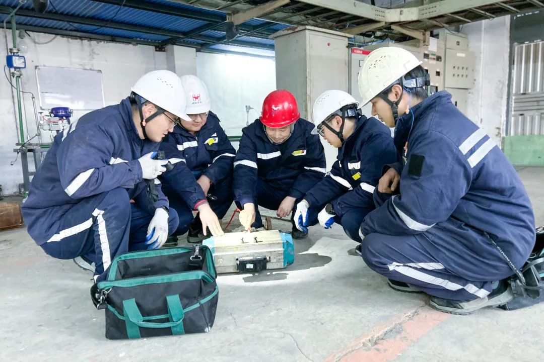 喜訊！股份公司PVC電儀維護(hù)班、消防班榮獲此項榮譽(圖2)