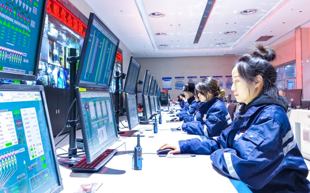 新疆宜化電石車間二一班：強(qiáng)化班組建設(shè)，筑牢基層基石(圖2)