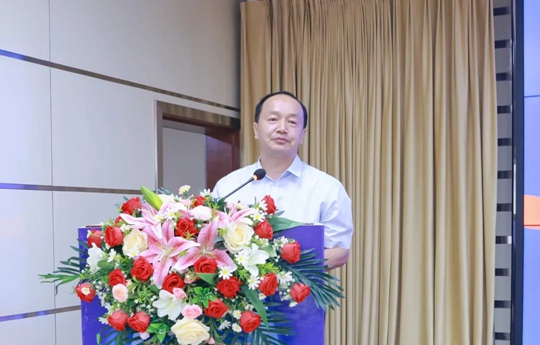 增值引領(lǐng)共贏疆來！2024宜化宜冠滴品牌戰(zhàn)略發(fā)布會在新疆輪臺縣成功舉行(圖3)