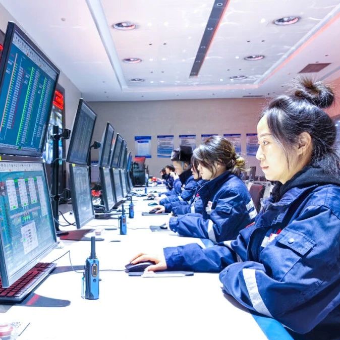 新疆宜化電石車間二一班：強(qiáng)化班組建設(shè)，筑牢基層基石